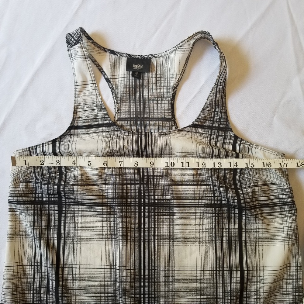 Mossimo Racerback Tanktop - Picture 6 of 7